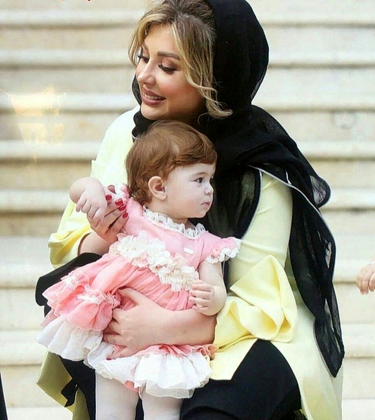 دختر شیرین زبان نیوشا ضیغمی اینبار شیطنتش سوژه شد +ویدئو 