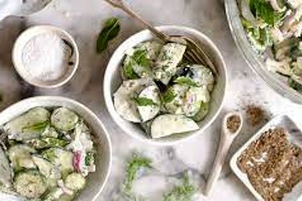 طرز تهیه سالاد خیار | اگه بدنبال یه سالاد سریع و راحتی دست بکار شو