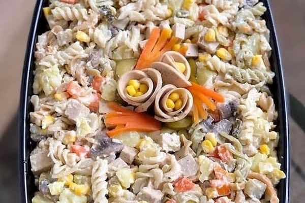 طرز تهیه ی سالاد ماکارانی | یک غذای ساده و خوشمزه برای مجالس و تولد