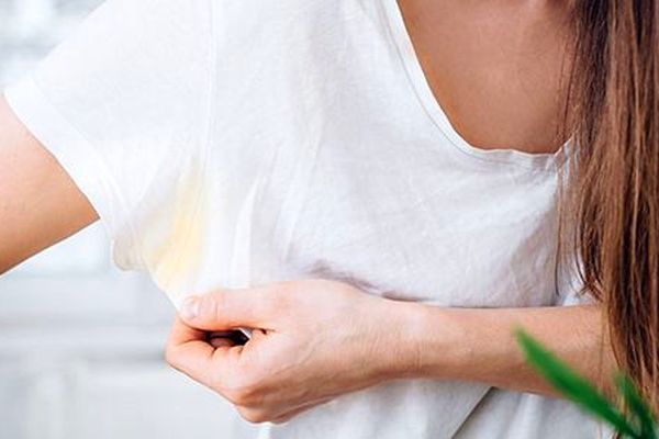 لکه های روی لباستو کاملا حرفه ای و و مثل روز اول از بین ببر | با این ترکیب ها هر لکه ای که باشرو میتونی پاک کنی