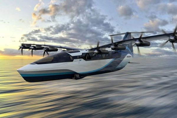 به پرواز در آمدن اولین کشتی برقی در جهان | ساخت اولین کشتی پرنده برقی در جهان +ویدئو 