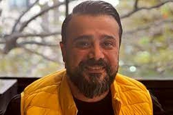 ازدواج سپند امیر سلیمانی با خانم بازیگر | پست خواهرانه کمند امیر سلیمانی برای ازدواج برادرش