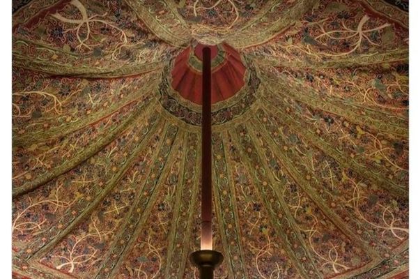 چادر شاه قاجار در آمریکا | باز هم پای اسرائیلی‌ها در میان است!