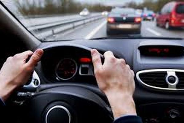 دشمن خواب آلودگی موقع رانندگی چیست؟ | با این خوراکی ها پشت فرمان هیچ وقت خوابت نمیبره