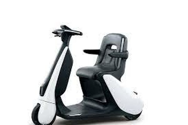 اسکوتر برقی تویوتا برای سالمندان معرفی شد |  اسکوتر برقی تویوتا با سیستم تشخیص موانع