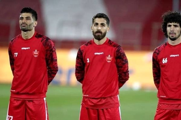 رفتار غیر حرفه ای بازیکنان پرسپولیس جنجالی شد!