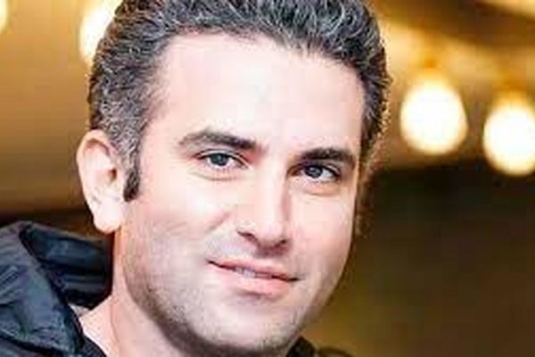 قدرت صدای شگفت انگیز هوتن شکیبا در دوبله را ببینید