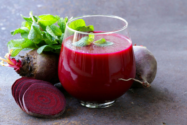 روزی یک لیوان آب چغندر حتما بخورید | معجزه شگفت انگیز آب چغندر