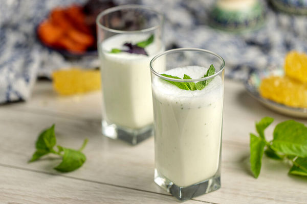 ادویه‌ها و سبزیجات معطر مناسب برای دوغ | با این ادویه‌ها یه دوغ خوشمزه درست کن