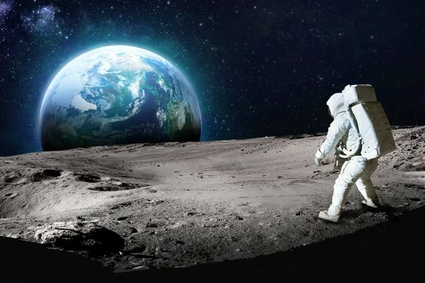 فرود موفقیت آمیز بر سطح ماه | فضا پیمای چینی بر روی سطح ماه+ویدیو