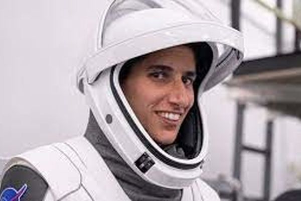 لحظه پرتاب موفقیت آمیز فضاپیما حامل یاسمین مقبلی | فضانورد ایرانی به فضا پرتاب شد 