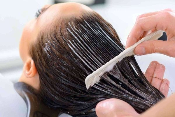 چند روش کراتین کردن مو در خانه | دیگه هزینه اضافی به کراتین نده