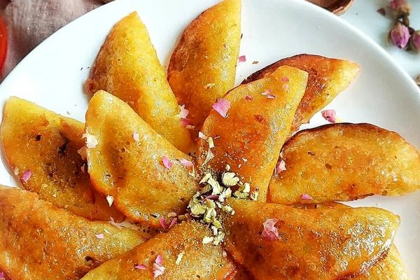 طرز تهیه شیرینی عربی قطایف | برای عید شیرینی عربی بپز این شیرینی برای بعد افطار عالیه