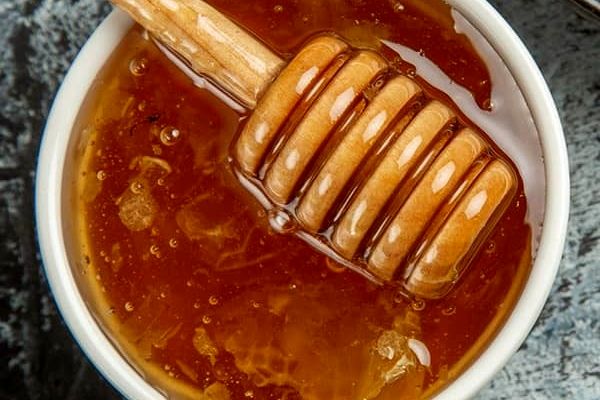 ریشه اصلی شکرک زدن عسل | رفع شکرک زدن عسل در خانه