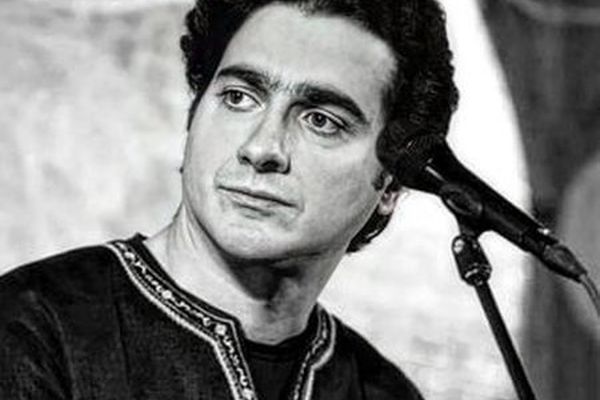 اولین عکس های عاشقانه همایون شجریان با همسر بازیگرش | همایون شجریان اینبار با عکس های متفاوت ظاهر شد 