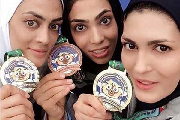 درگیری عجیب در رقابت‌های ووشو و حضور خواهران منصوریان در این درگیری +ویدئو 