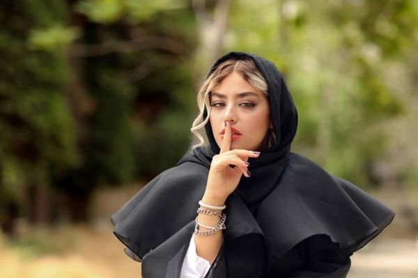 تغییر استایل عجیب ریحانه پارسا | او در ترکیه چه کاری میکند 