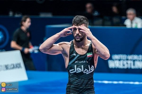 رضا اطری فینالیست شد | برد جانانه رضا اطری در نیمه‌نهایی کشتی