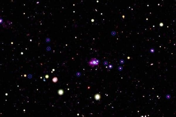 تصویر سیاهچاله‌ای که ۱۱.۳ میلیون سال نوری وسعت دارد 