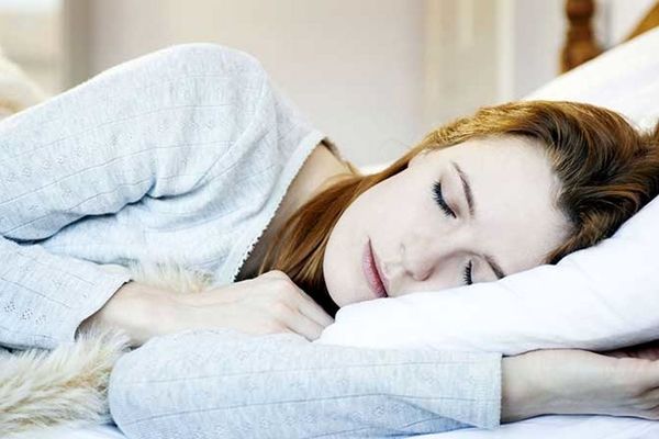 کدام ساعت ها می توانیم خواب مفید تری داشته باشیم؟