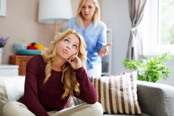 چگونه جواب بی احترامی پس بدیم؟ | ۶ راه پاسخ دادن به بی احترامی افراد