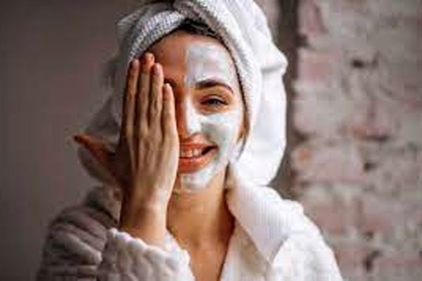 قبل از مهمونی اینطوری صورتت را فشیال کن | ترفند فشیال خانگی صورت