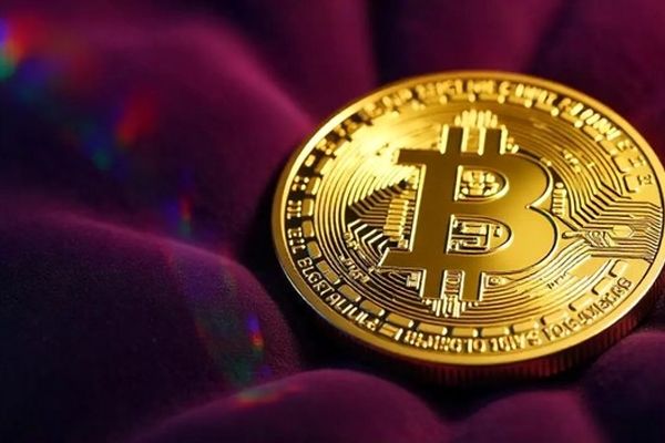 پایداری بیت‌کوین در سال ۲۰۲۵: نشانه‌ای از بلوغ یا آغاز فصل جدید؟