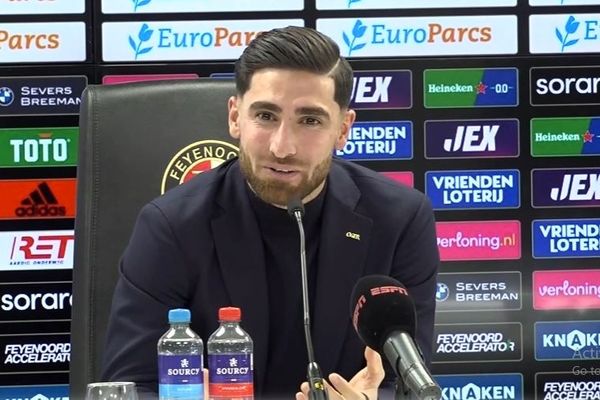 حضور خانواده جهانبخش در ورزشگاه هلند | صحبت های جهانبخش در مورد حرکتی که هلند را متعجب کرد 