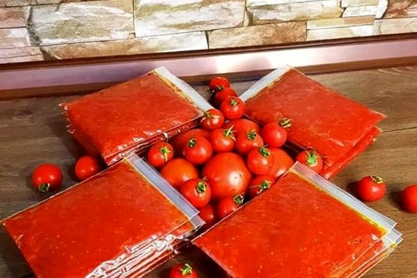 طرز تهیه پوره گوجه فرنگی با روشی کاملا خانگی+ دستور تهیه