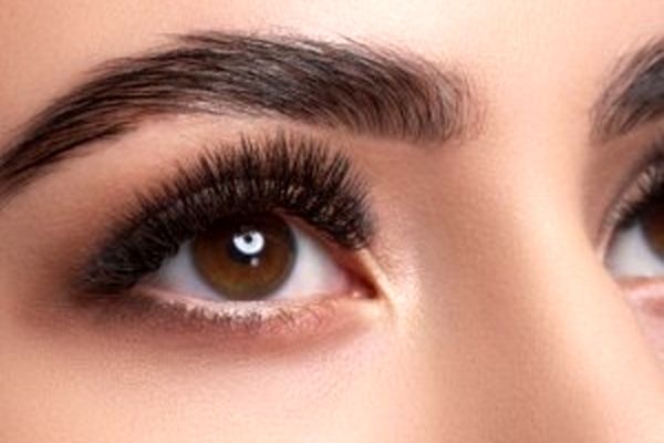 پر پشت کردن مژه ها با روش های خانگی | تقویت مژه ها در خانه