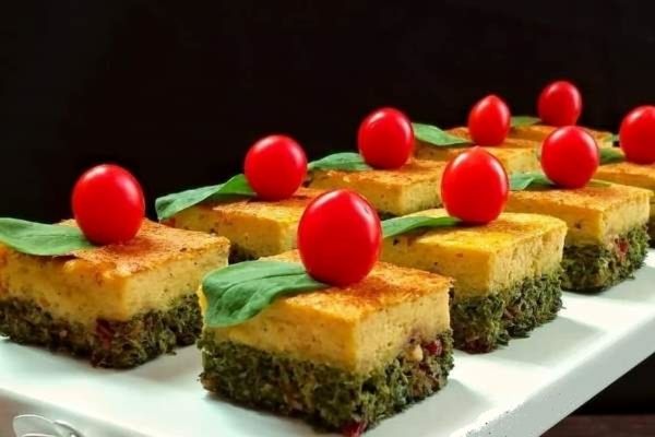 طرز تهیه کوکو سبزی مجلسی دو رنگ‌| دیکه کوکو سبزی و معنولی درست نکن