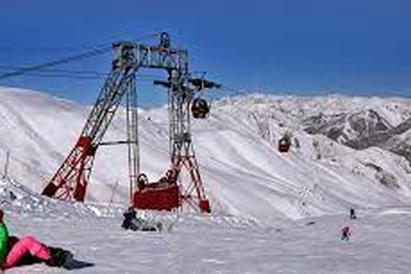 سقوط وحشتناک از تله اسکی تهران | دیگه آدم جرات نمیکنه سوار تله اسکی بشه