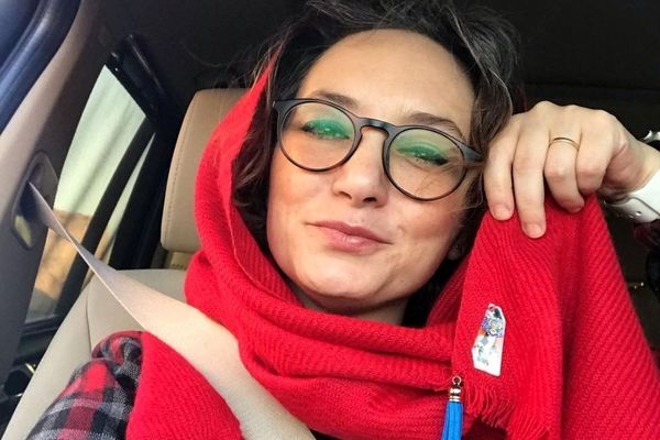 در آغوش کشیدن سحر ولد بیگی توسط این بازیگر مرد | عکس لو رفته از سحر ولد بیگی در کنار این آقای بازیگر سوژه شد 